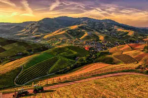 Big 3D Desktop Brown And Green Mountains