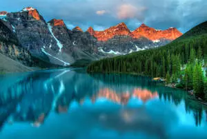 Big 3D Desktop Lake And Mountain