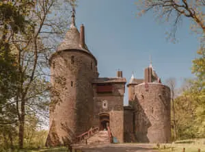  Caption: Majestic View of Cardiff Castle 