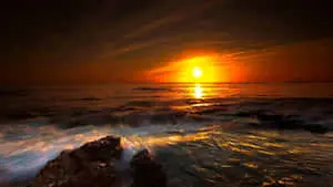 Sunrise Horizon Wallpaper: A Stunning View